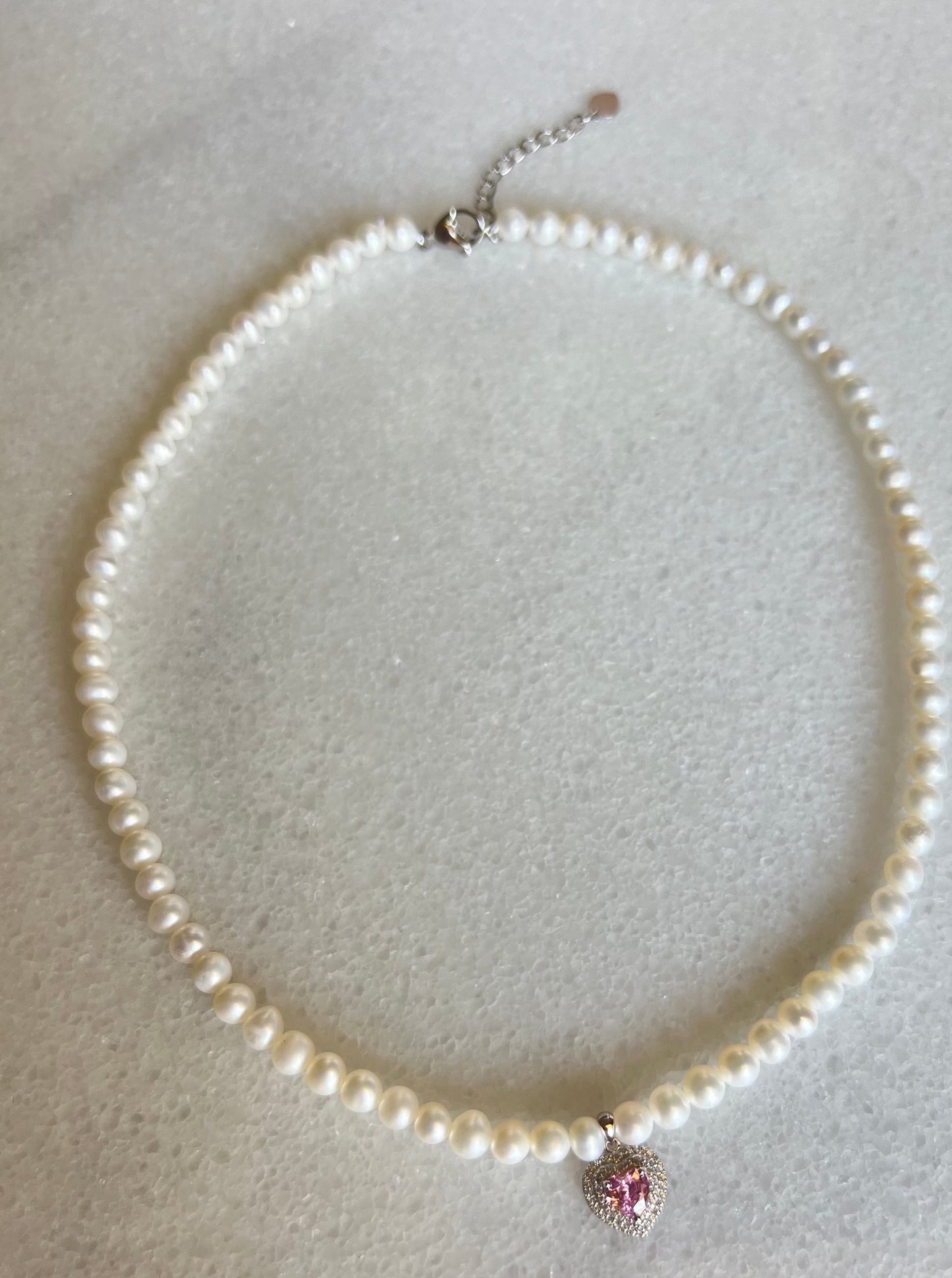 Rose pearl choker necklace